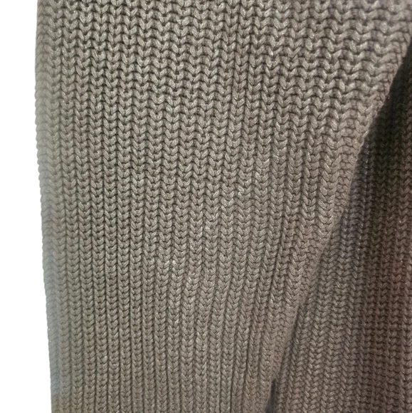 Chico's Taupe Crew Neck Ribbed Knit Metallic Neutral Minimalist Sweater, Size 2 - Picture 8 of 9